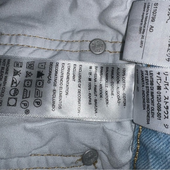 Women's Light Blue Denim Shorts 501® LEVI'S® ORIGINAL SHORTS - Picture 8 of 9